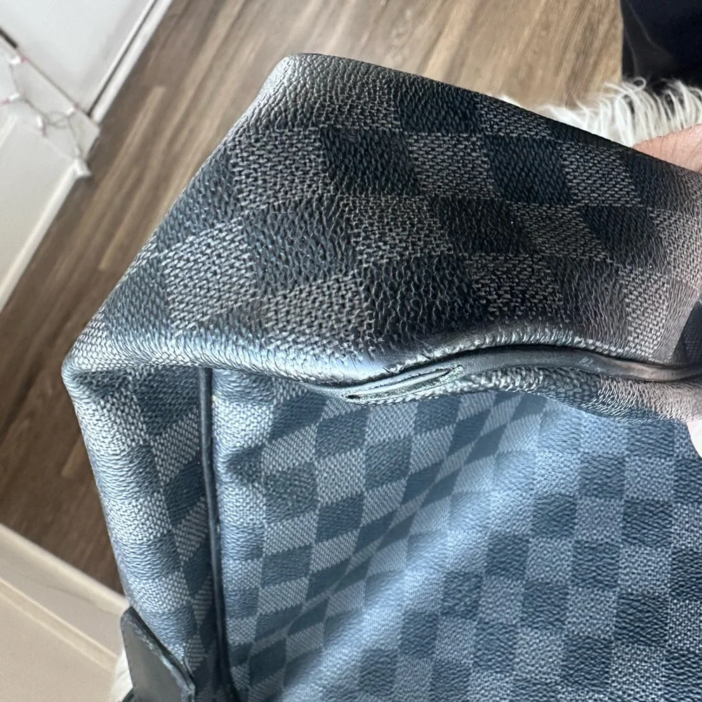 Louis Vuitton Graphite Damier Messenger Bag in Black - Picture 6 of 11